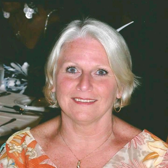 Meet your Posher, Patti - Picture 1 of 1